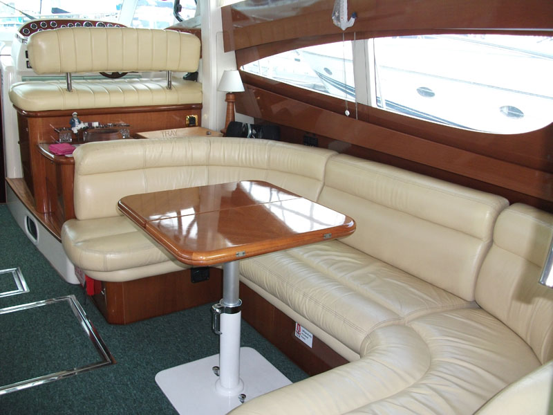 saloon
